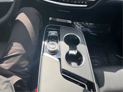 2024 Cadillac LYRIQ Luxury 3