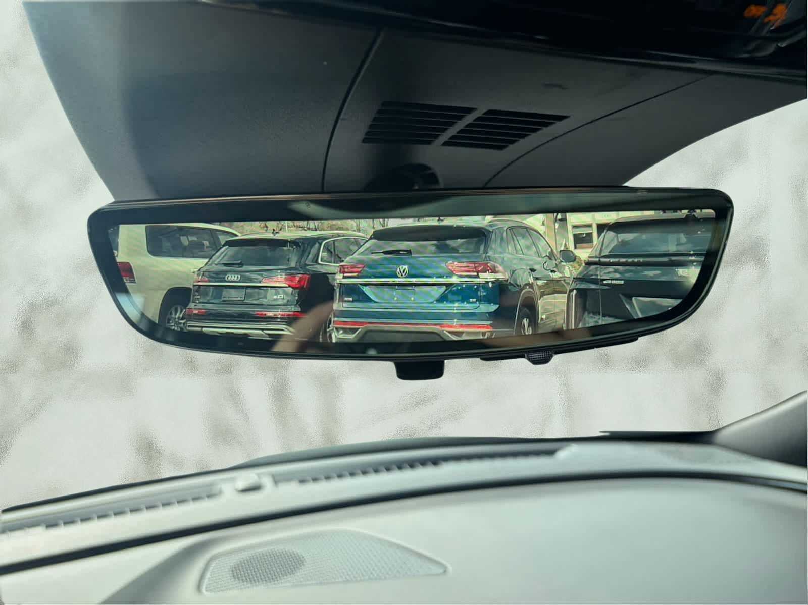 2024 Cadillac LYRIQ Luxury 3