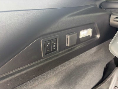 2024 Cadillac LYRIQ Luxury 3