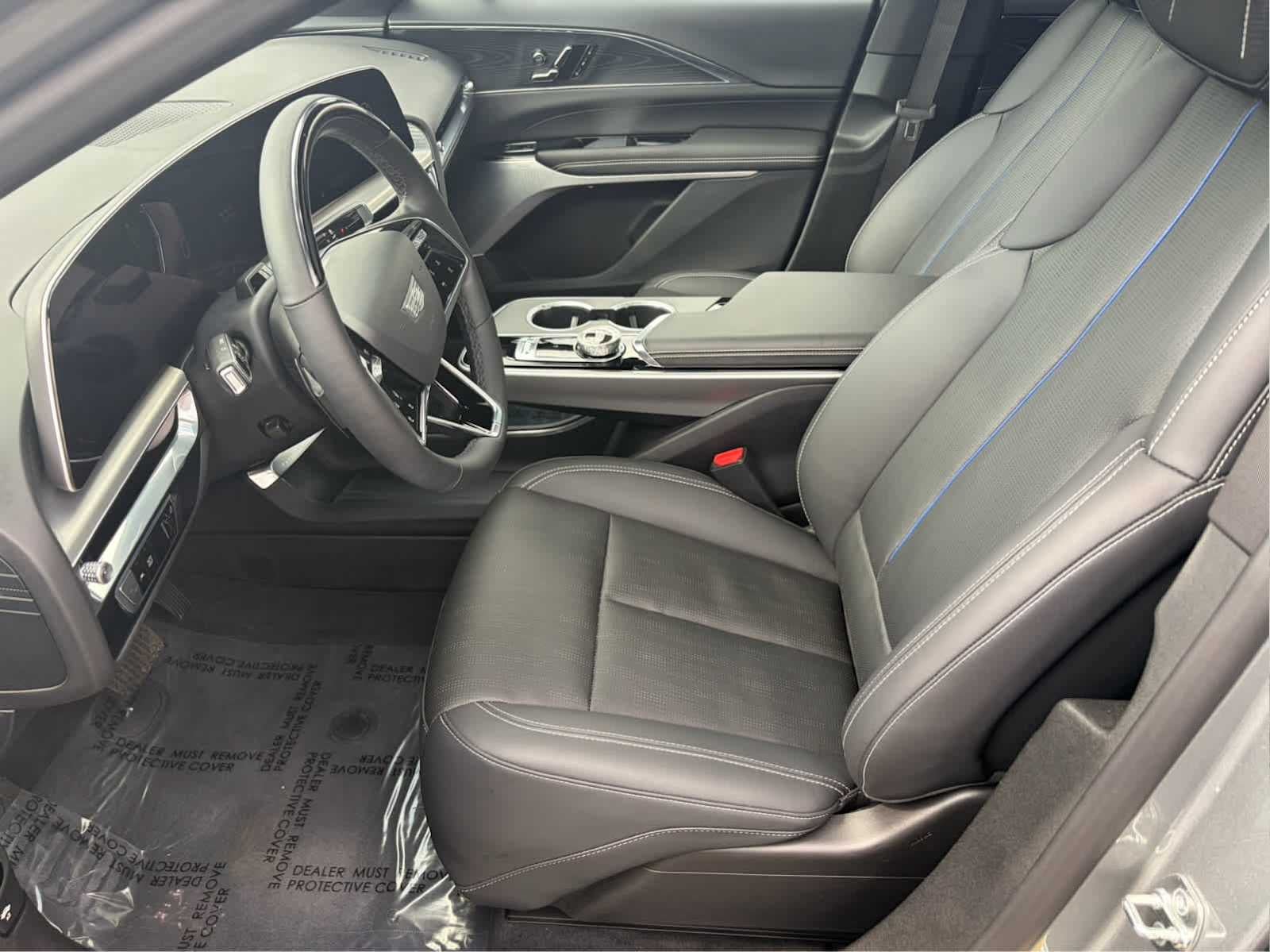 2024 Cadillac LYRIQ Luxury 3