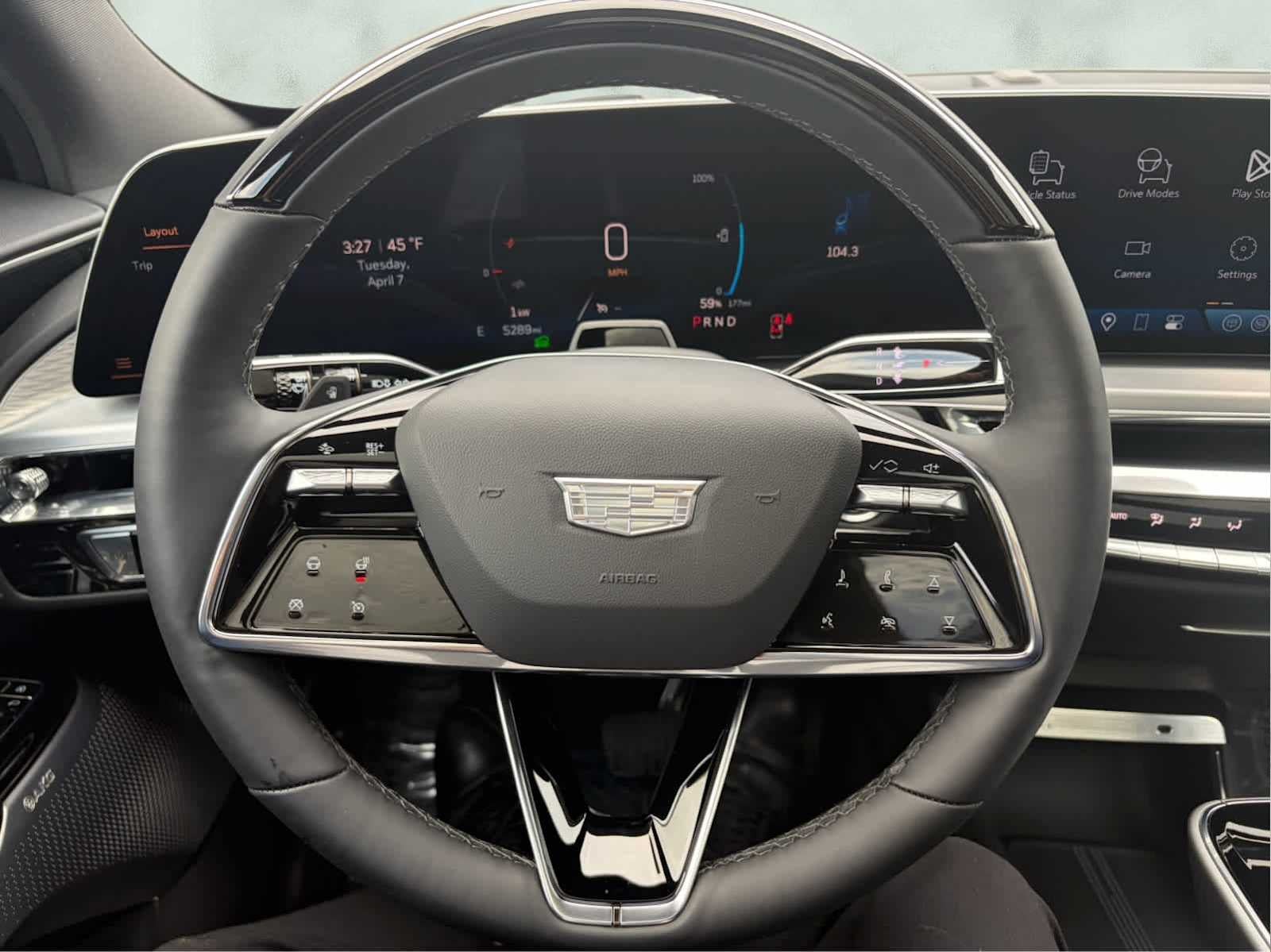 2025 Cadillac LYRIQ Luxury 3