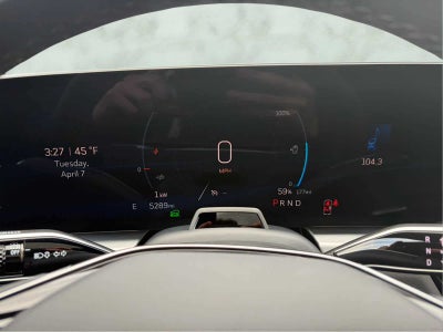 2025 Cadillac LYRIQ Luxury 3