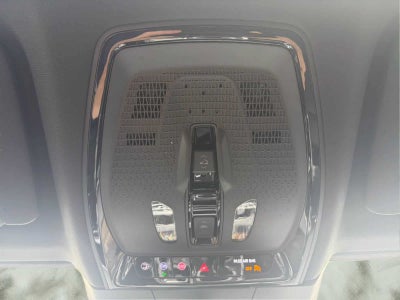 2025 Cadillac LYRIQ Luxury 3