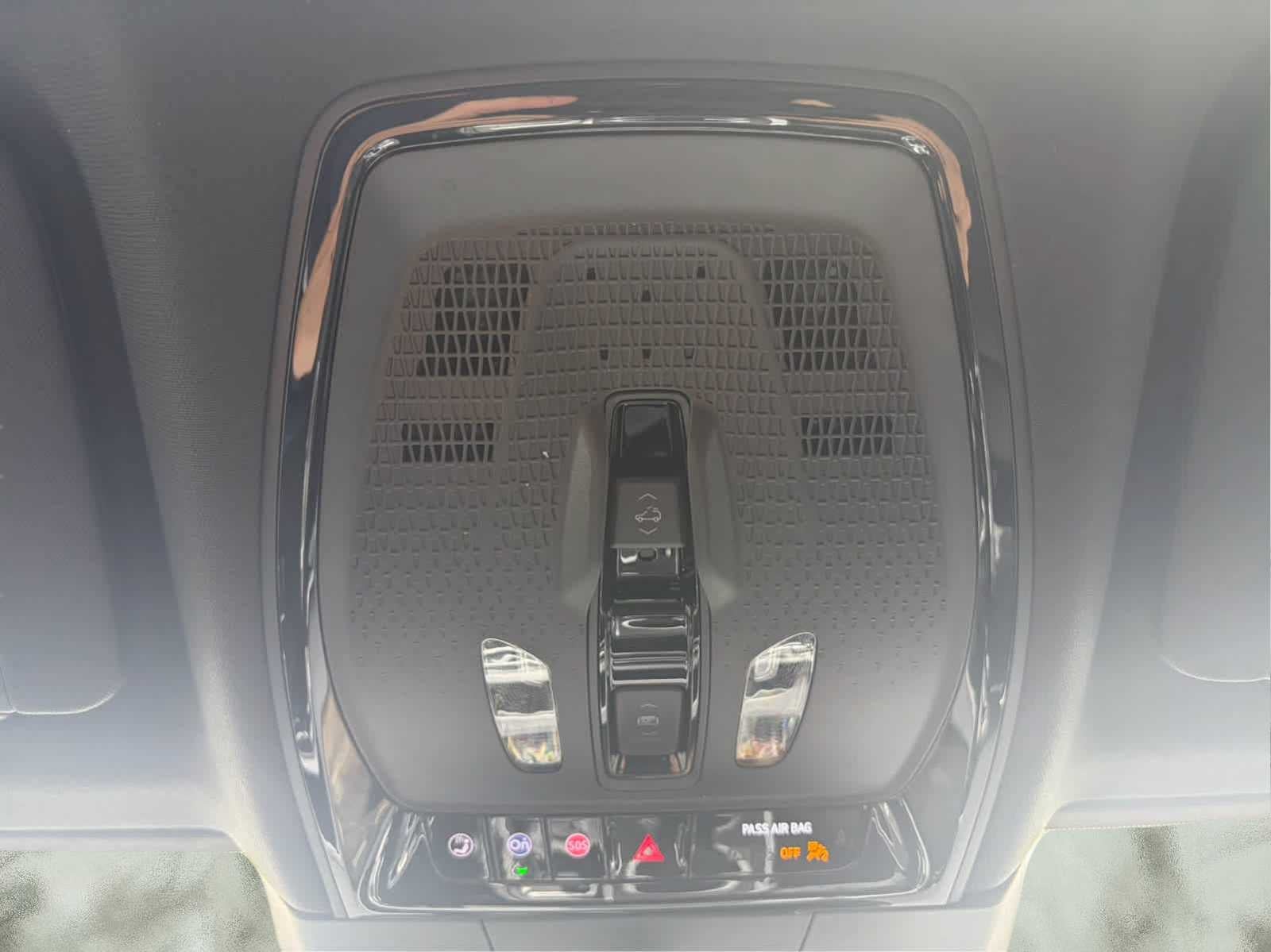 2025 Cadillac LYRIQ Luxury 3