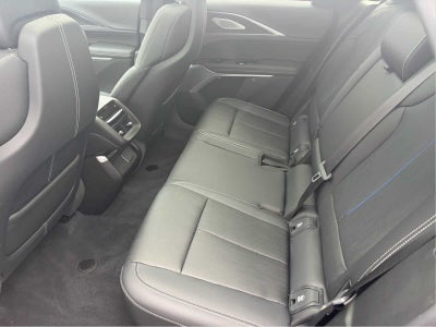 2025 Cadillac LYRIQ Luxury 3