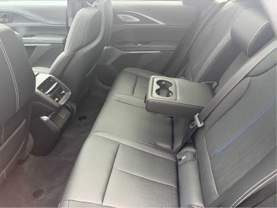 2025 Cadillac LYRIQ Luxury 3