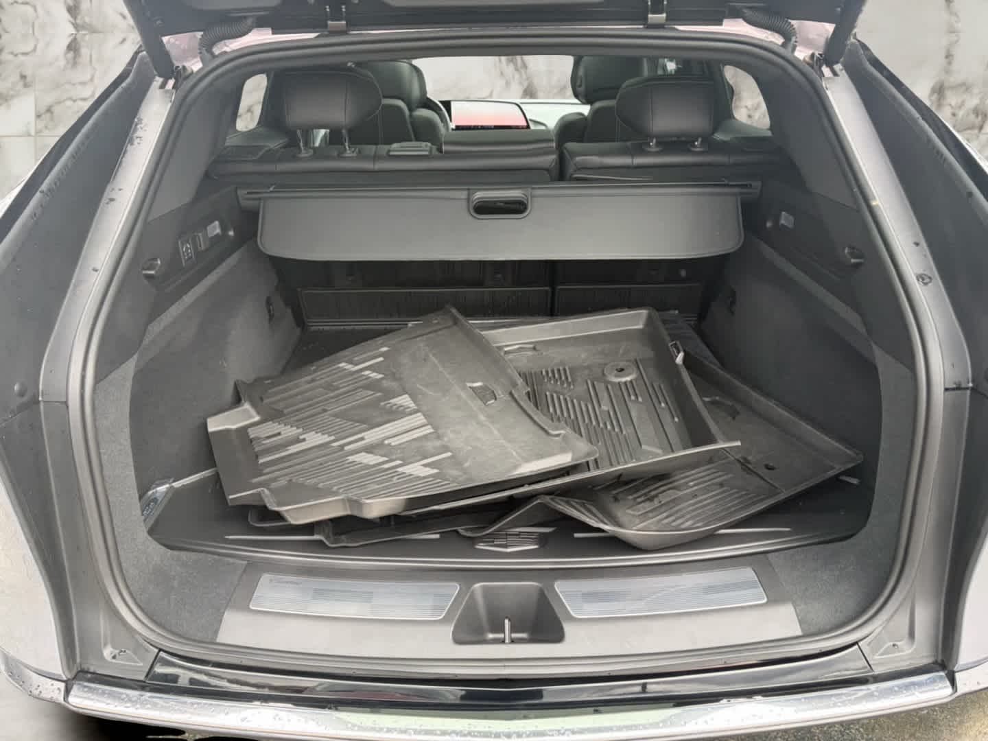 2025 Cadillac LYRIQ Luxury 3