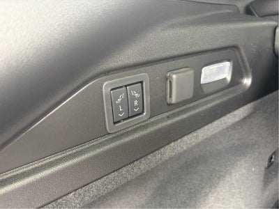 2025 Cadillac LYRIQ Luxury 3