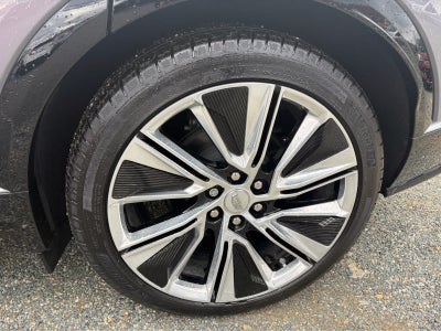 2025 Cadillac LYRIQ Luxury 3