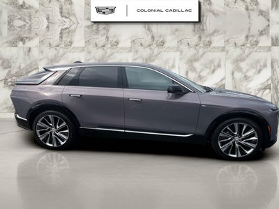 2025 Cadillac LYRIQ Luxury 3