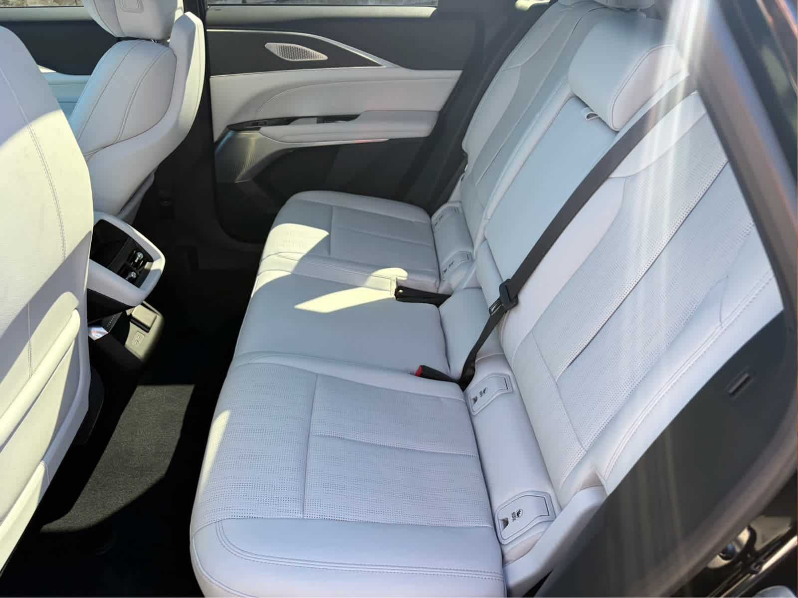 2024 Cadillac LYRIQ Sport 2
