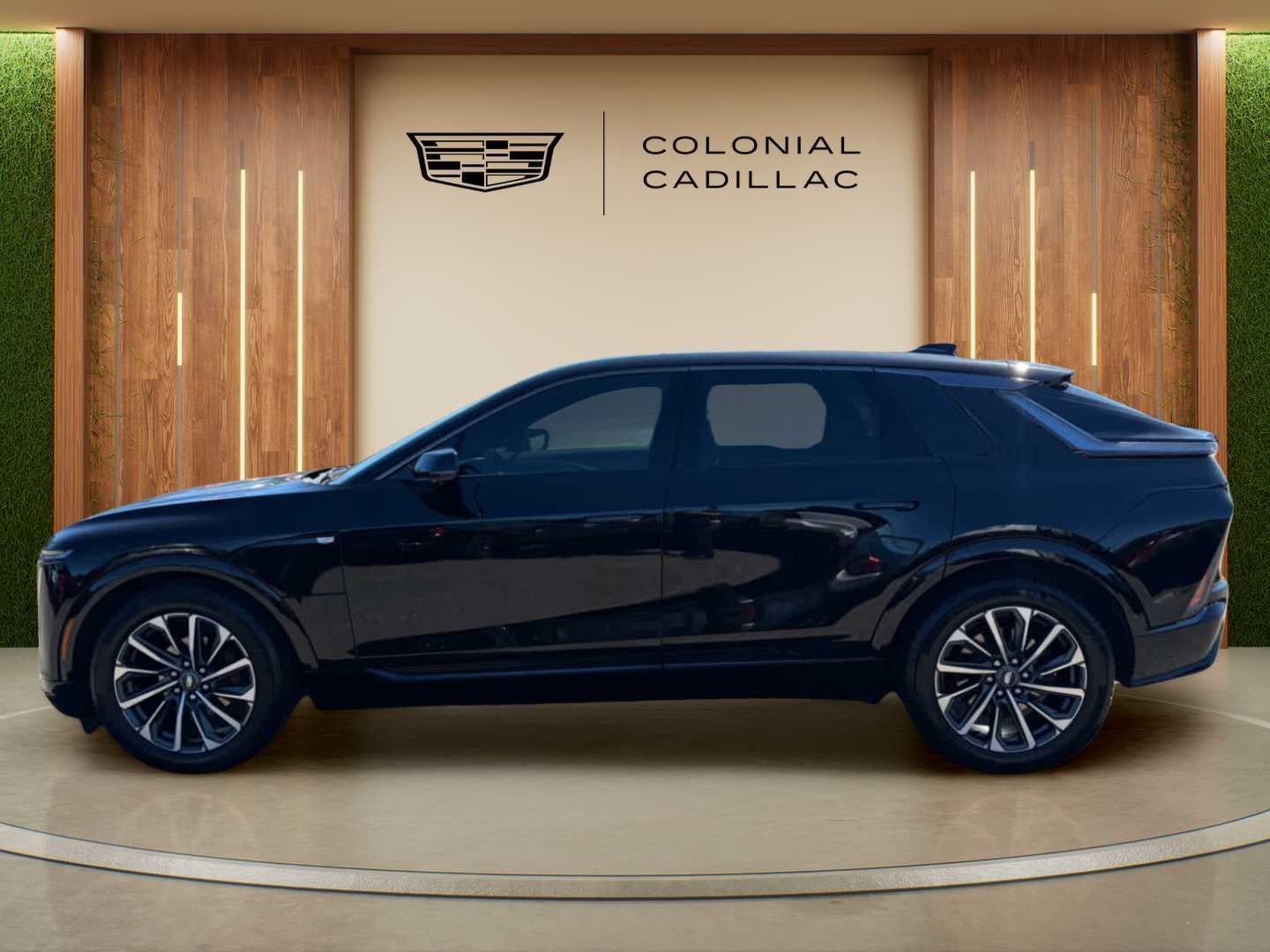 2024 Cadillac LYRIQ Sport 2