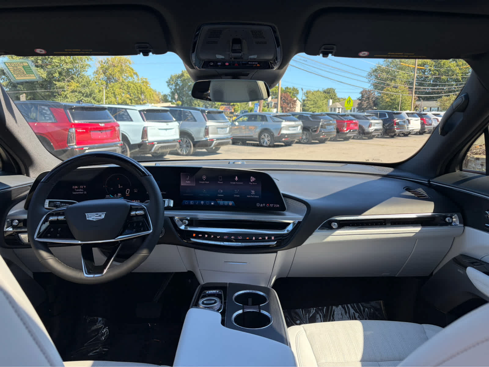 2024 Cadillac LYRIQ Sport 2