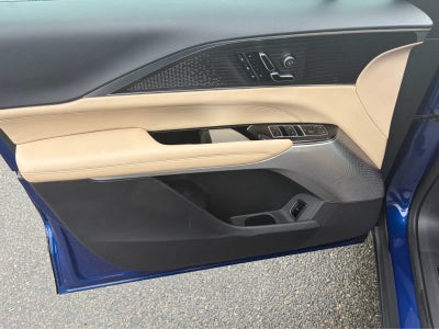 2025 Cadillac LYRIQ Sport 3