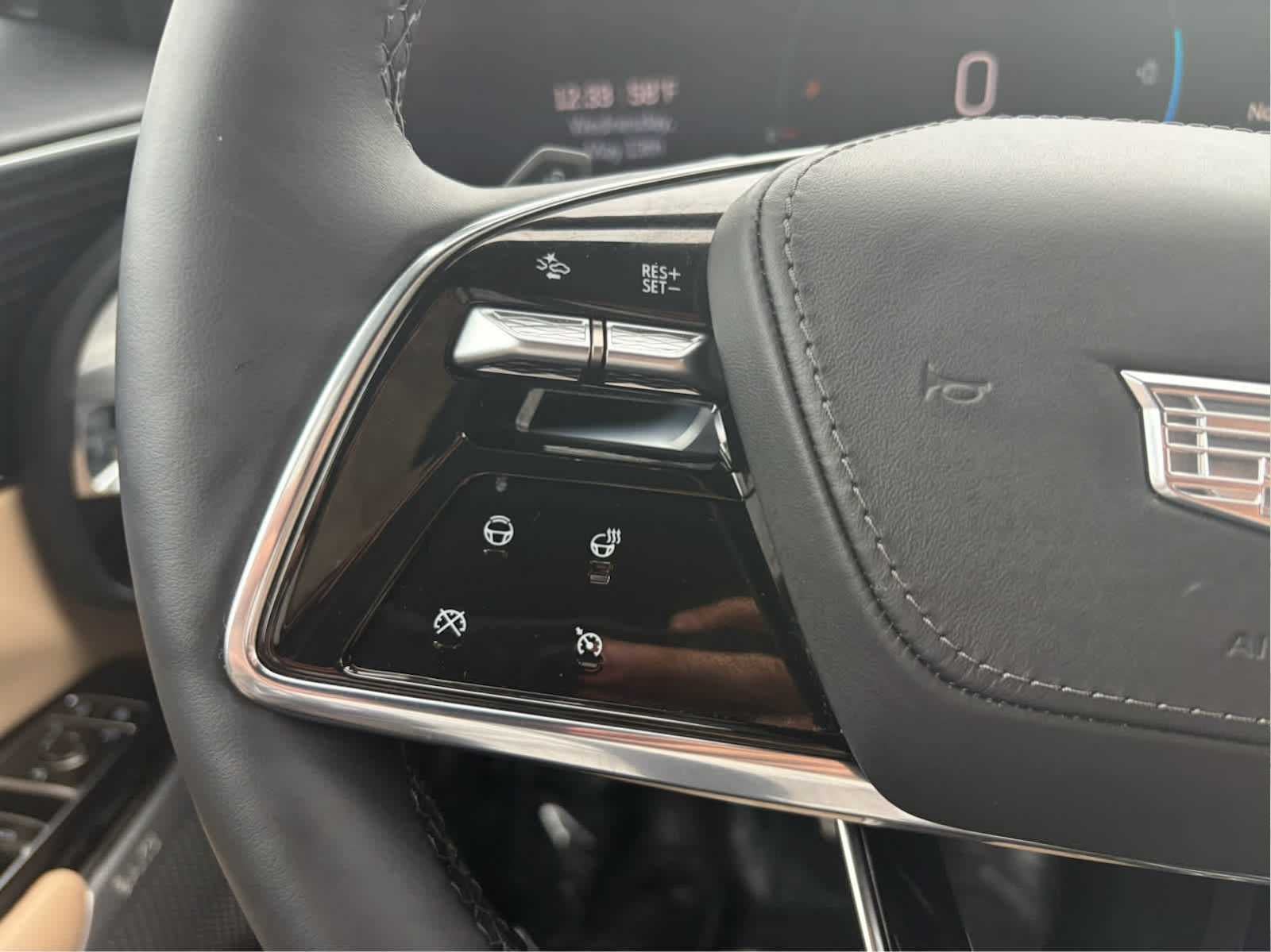 2025 Cadillac LYRIQ Sport 3