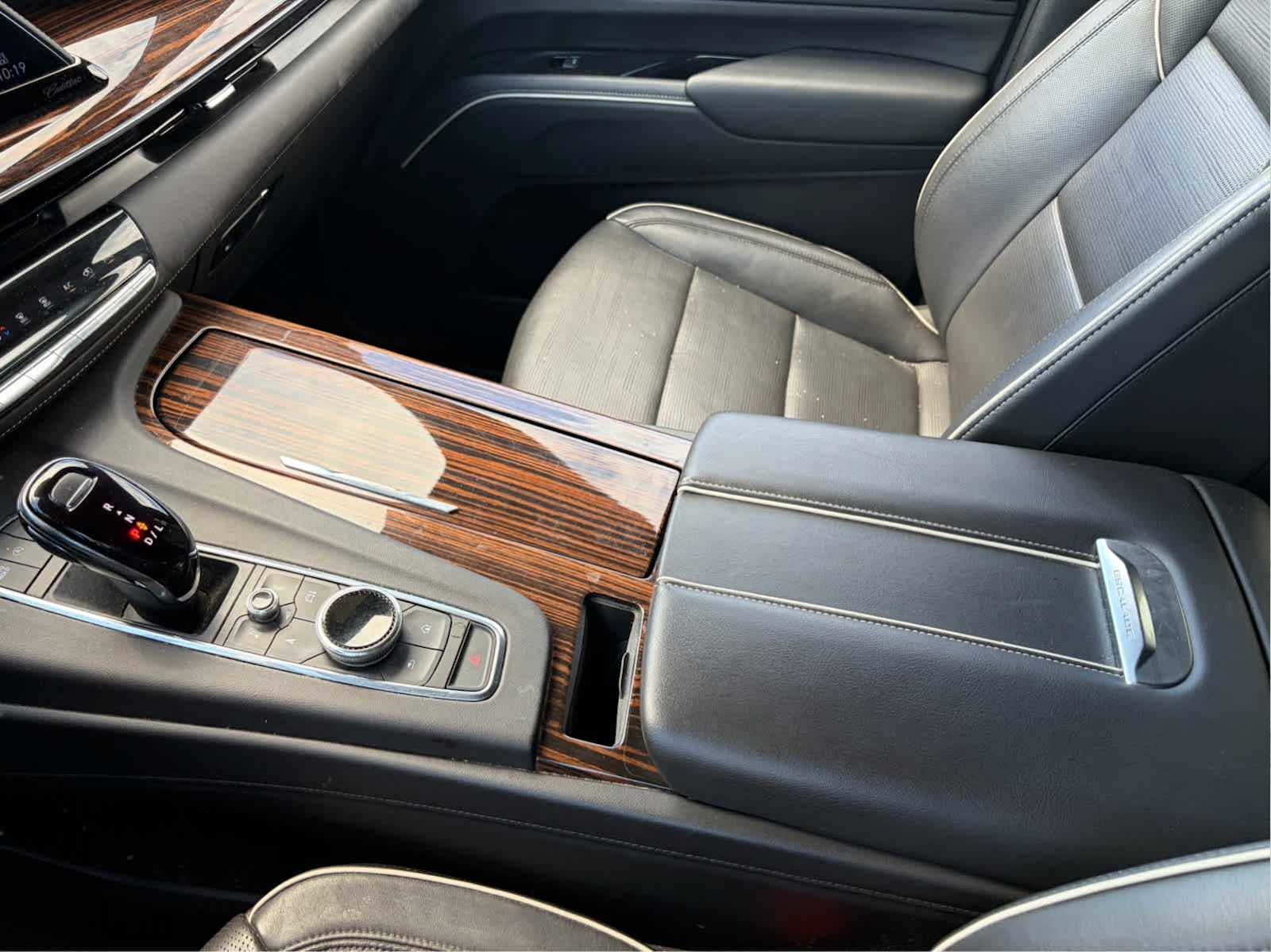 2023 Cadillac Escalade ESV Premium Luxury