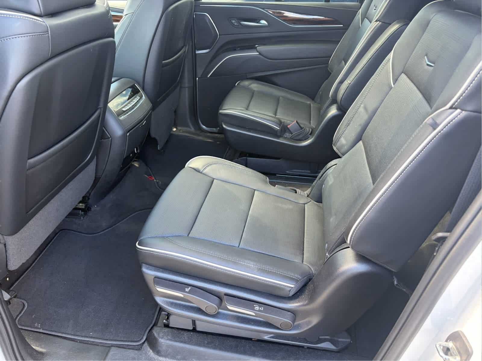 2023 Cadillac Escalade ESV Premium Luxury
