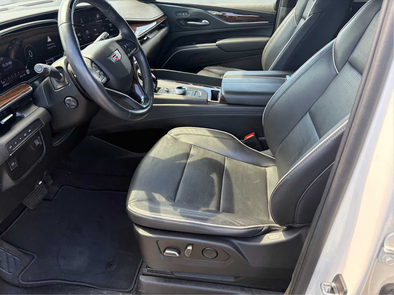 2023 Cadillac Escalade ESV Premium Luxury