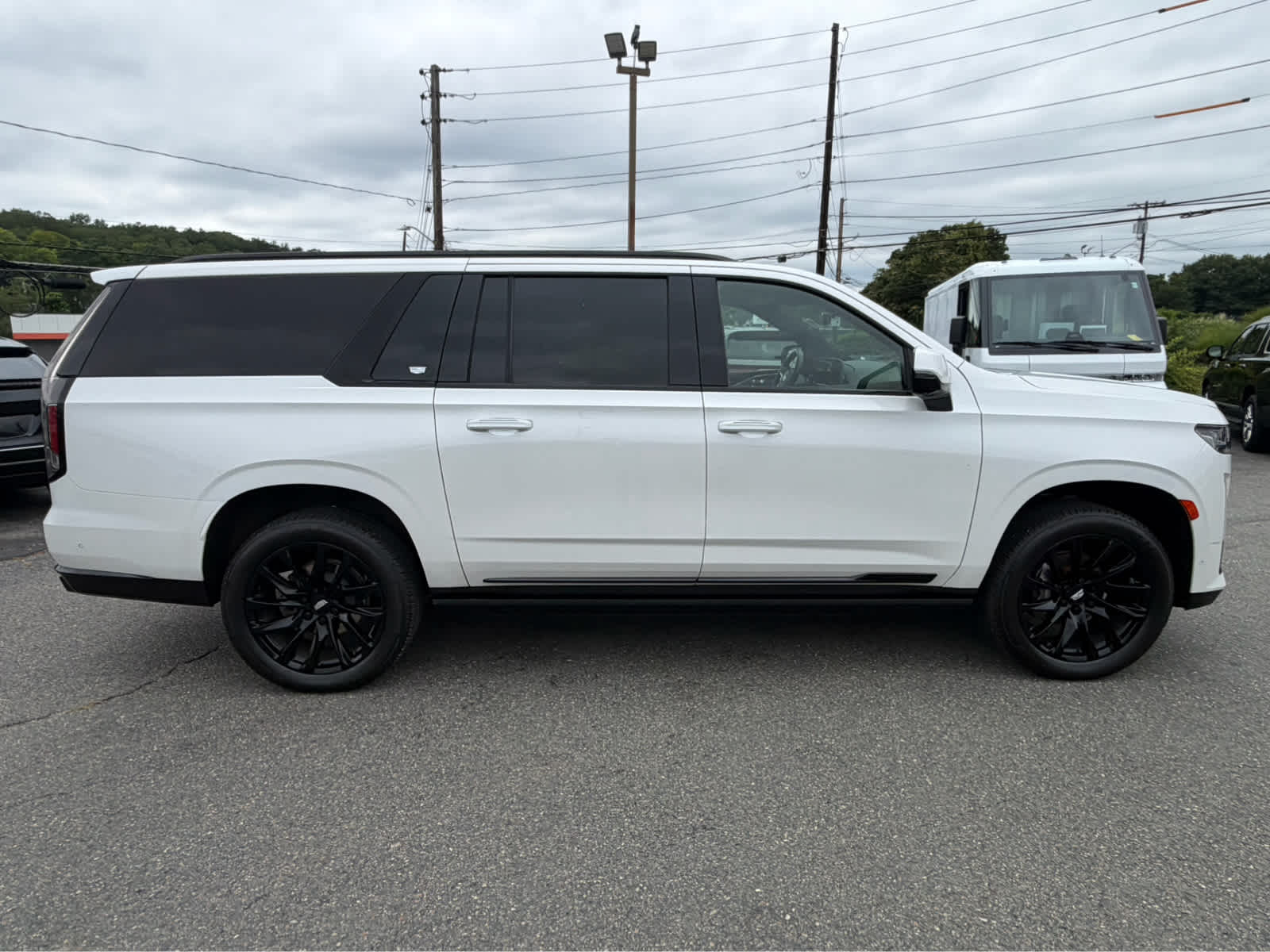 2022 Cadillac Escalade ESV Sport