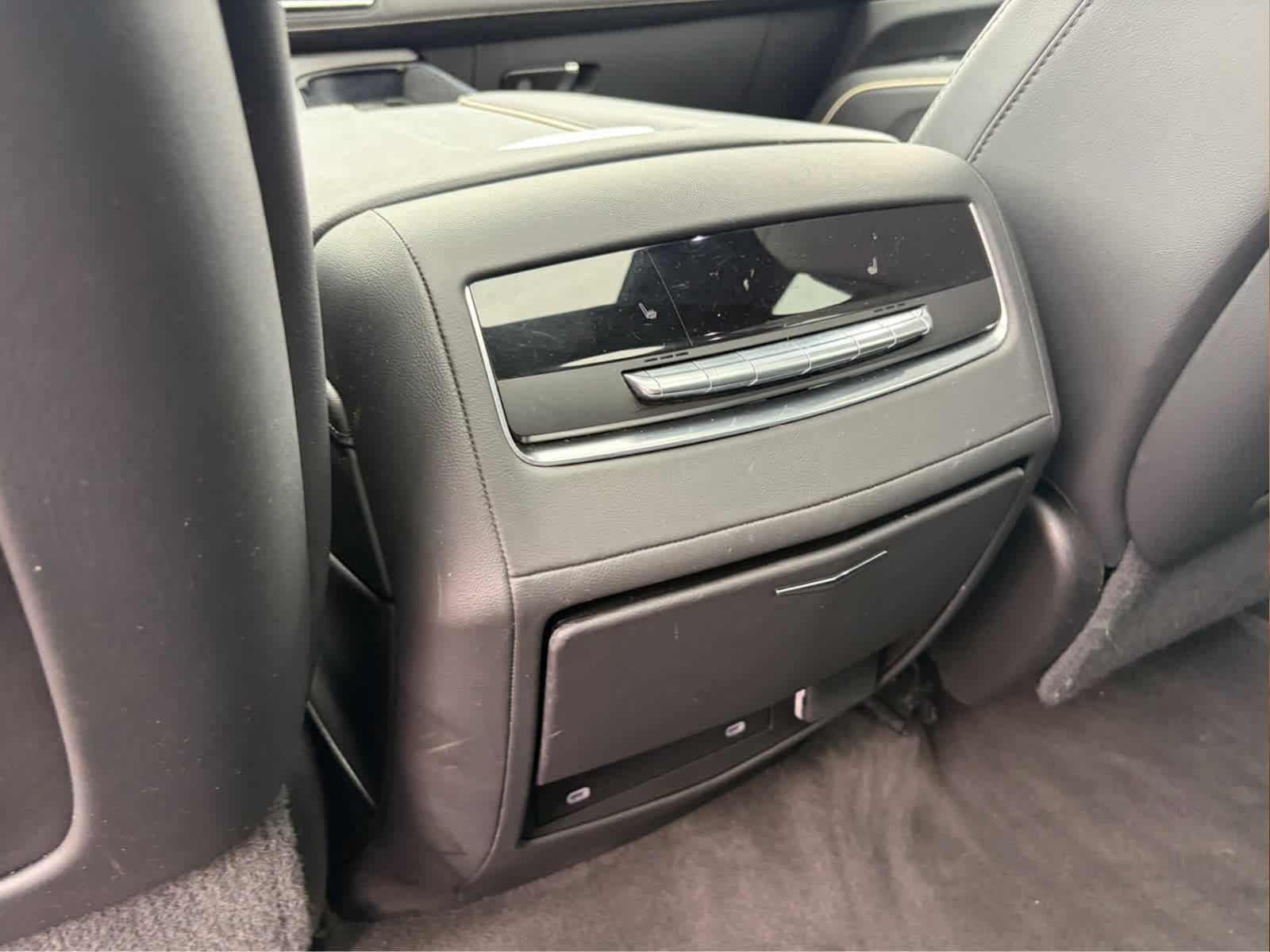2022 Cadillac Escalade ESV Sport