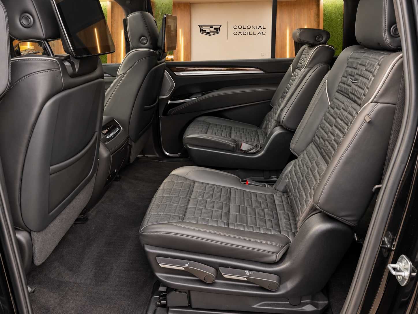 2025 Cadillac Escalade ESV Sport Platinum
