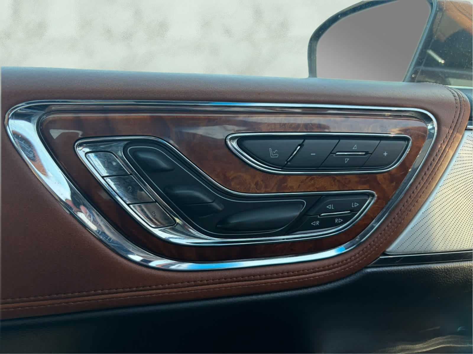 2019 Lincoln Continental Black Label