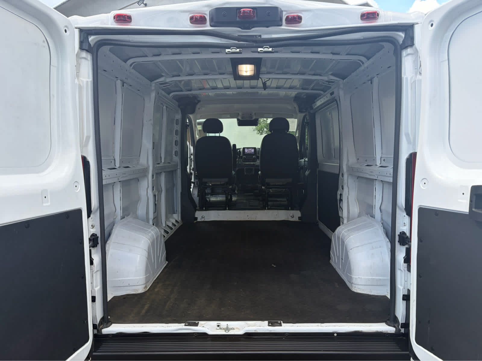 2025 RAM ProMaster Cargo Van Tradesman