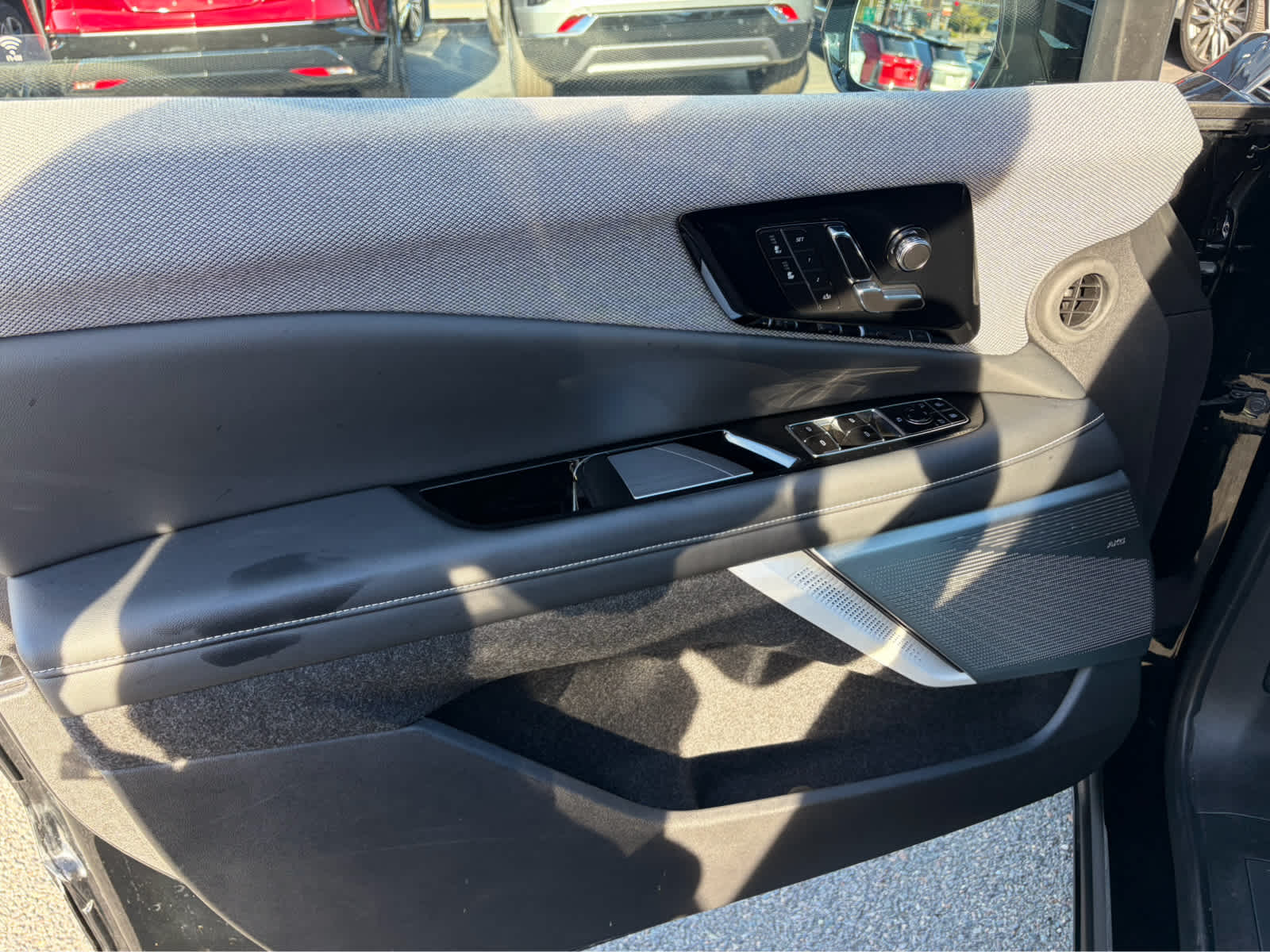 2025 Cadillac OPTIQ Luxury 1