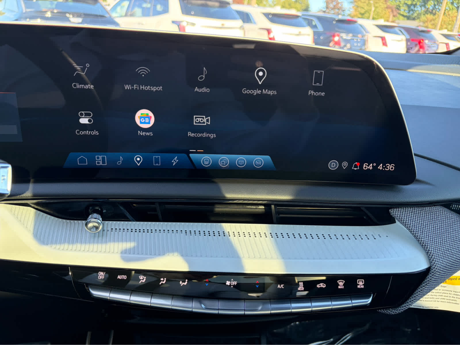 2025 Cadillac OPTIQ Luxury 1