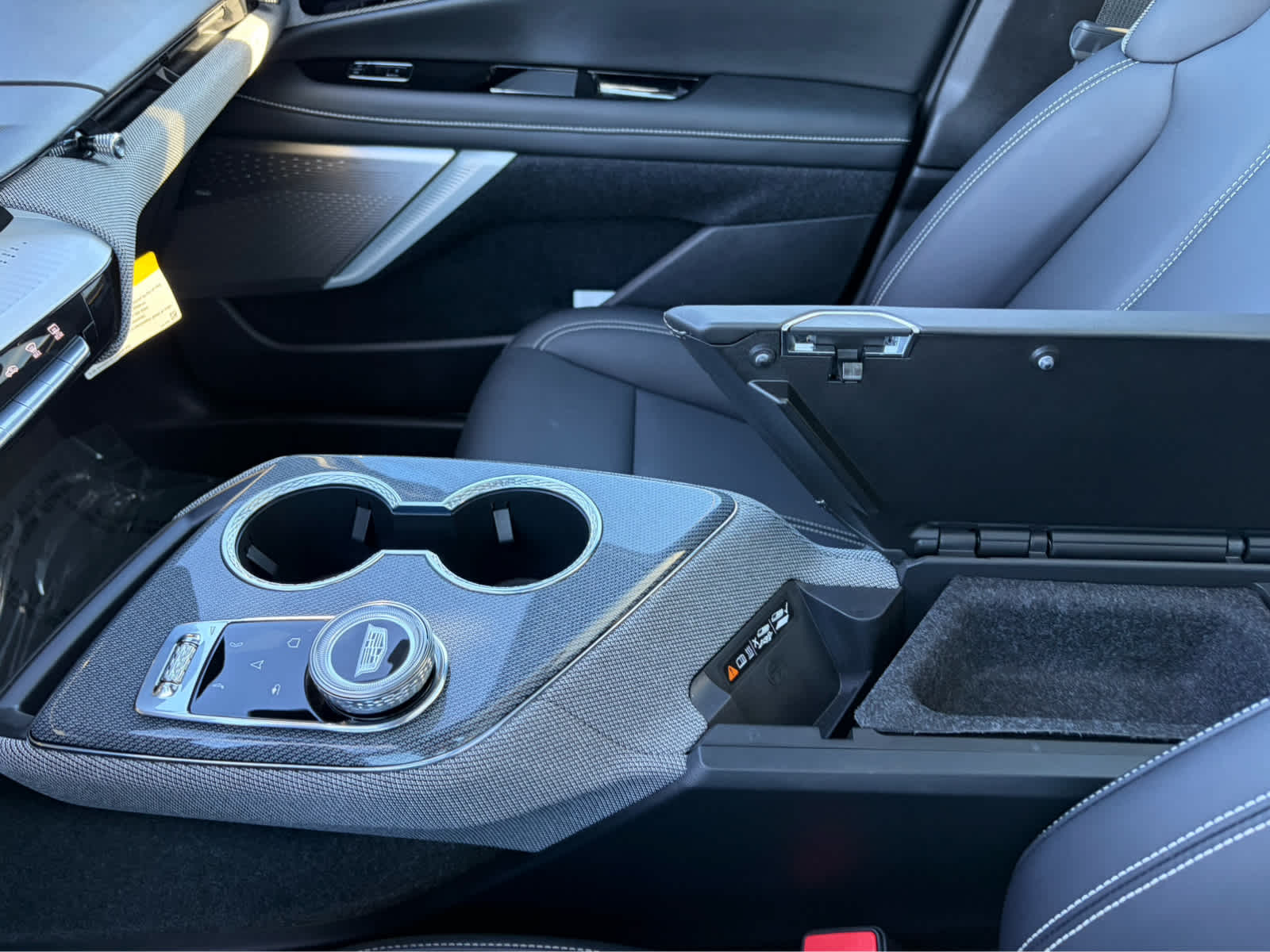 2025 Cadillac OPTIQ Luxury 1