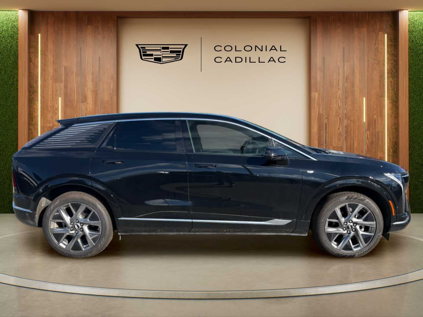 2025 Cadillac OPTIQ Luxury 1