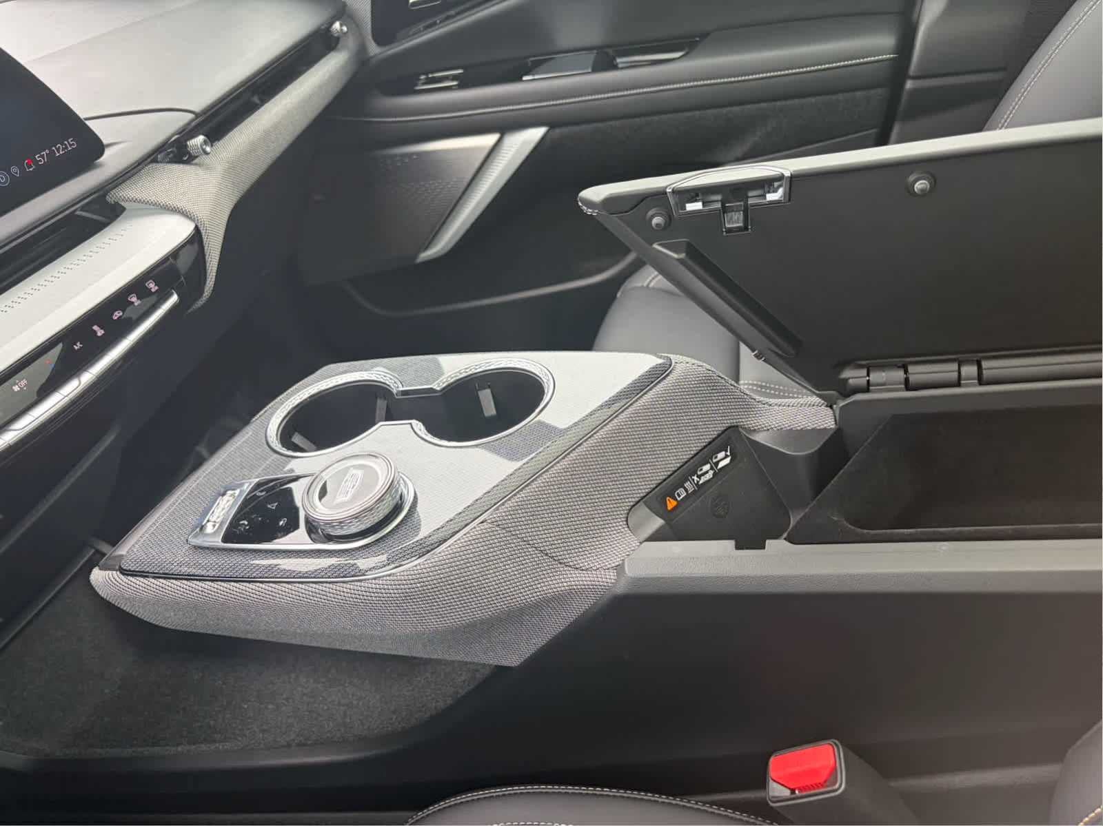 2025 Cadillac OPTIQ Luxury 1