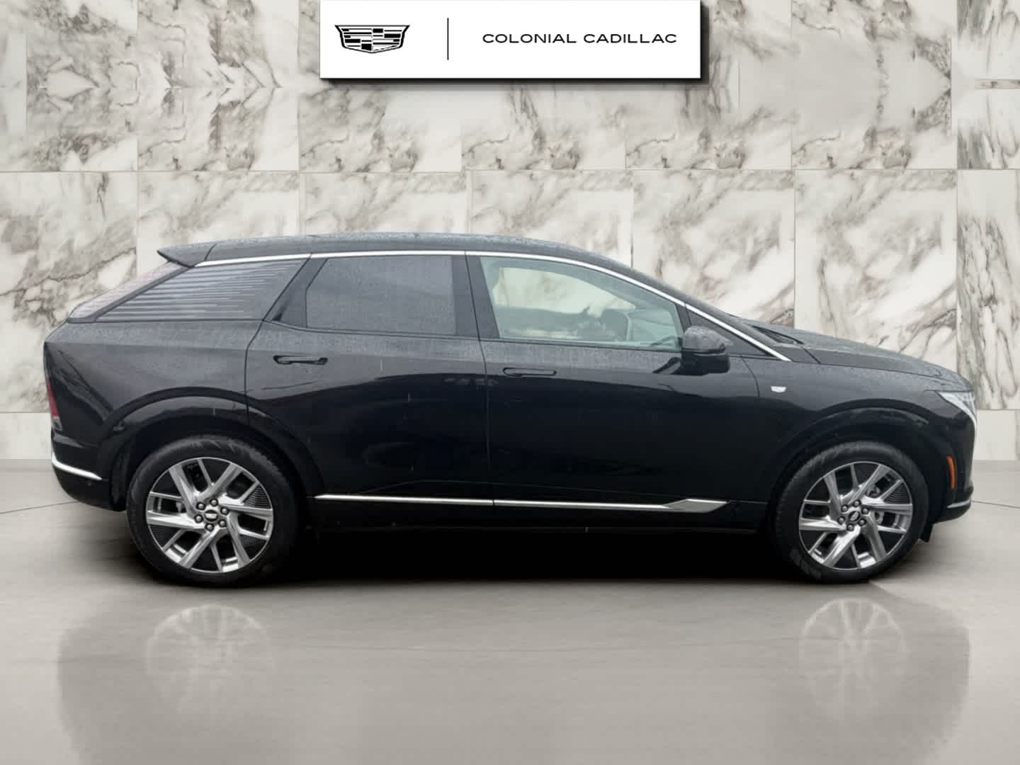 2025 Cadillac OPTIQ Luxury 1