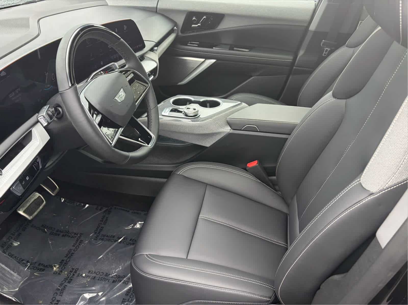 2025 Cadillac OPTIQ Luxury 1