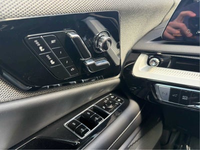 2025 Cadillac OPTIQ Luxury 1
