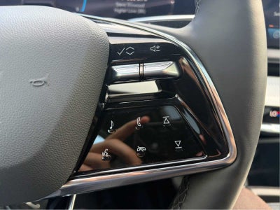2025 Cadillac OPTIQ Luxury 1