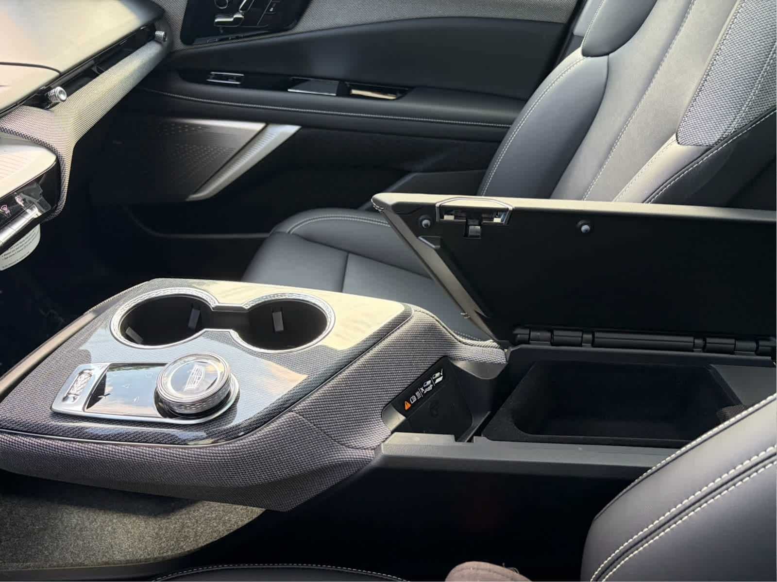 2025 Cadillac OPTIQ Luxury 1