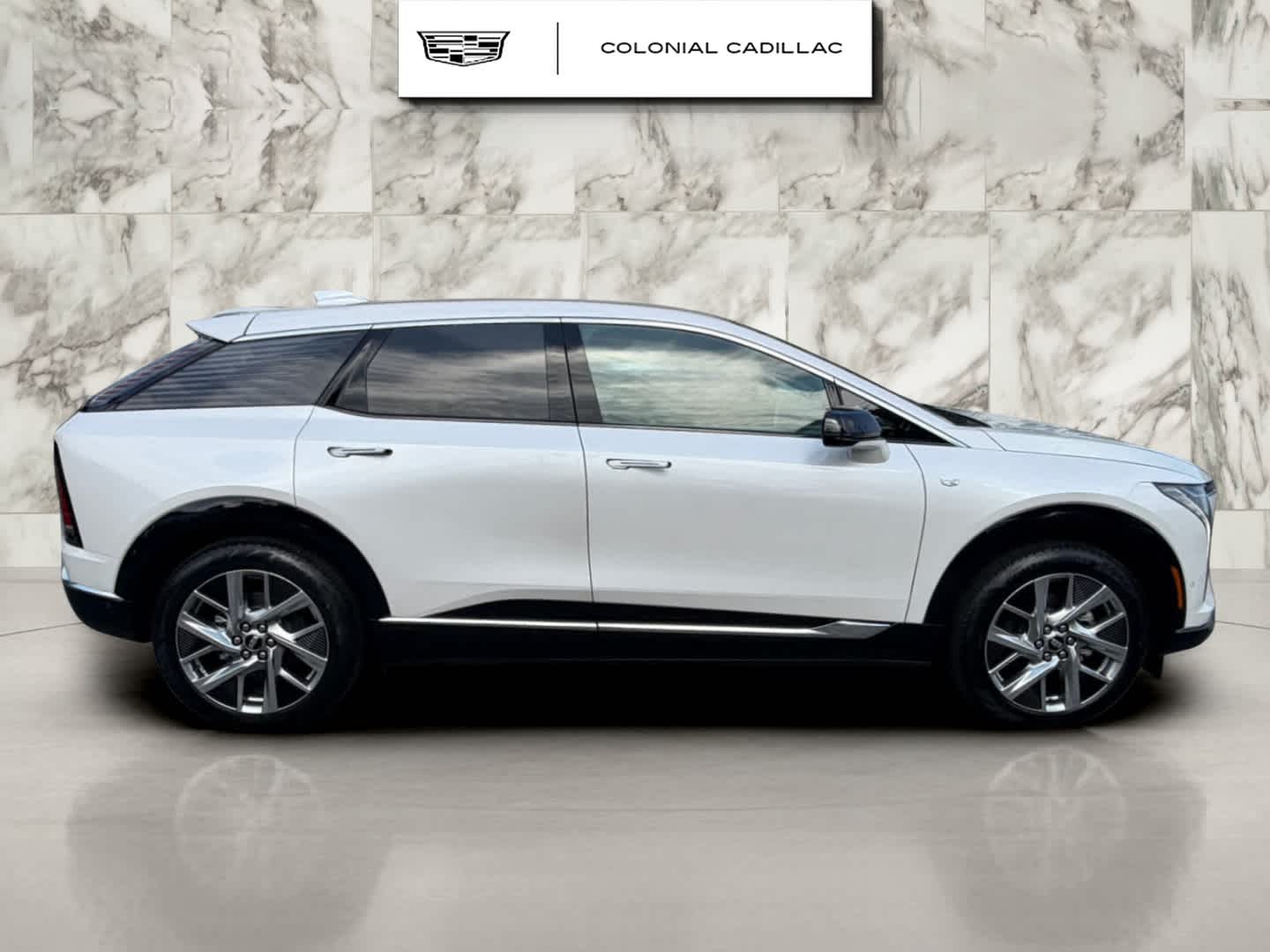 2025 Cadillac OPTIQ Luxury 1