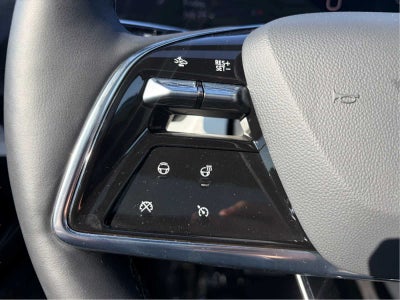 2025 Cadillac OPTIQ Luxury 2