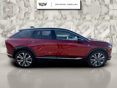 2025 Cadillac OPTIQ Luxury 2