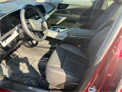 2025 Cadillac OPTIQ Luxury 2