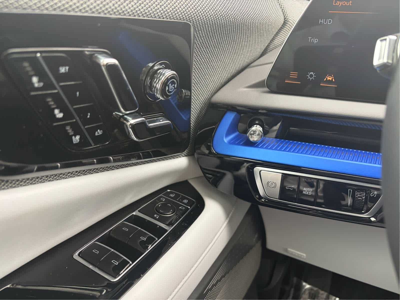2025 Cadillac OPTIQ Luxury 2