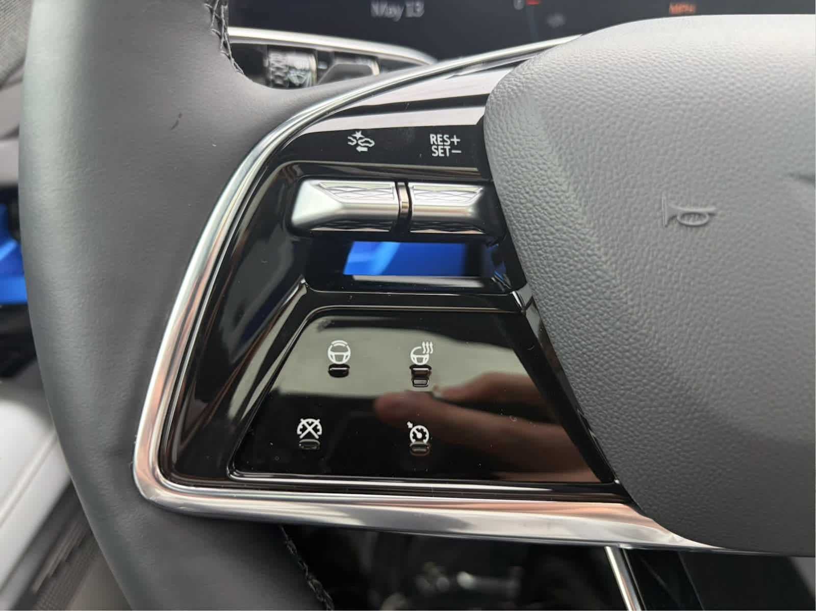 2025 Cadillac OPTIQ Luxury 2