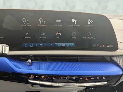 2025 Cadillac OPTIQ Luxury 2