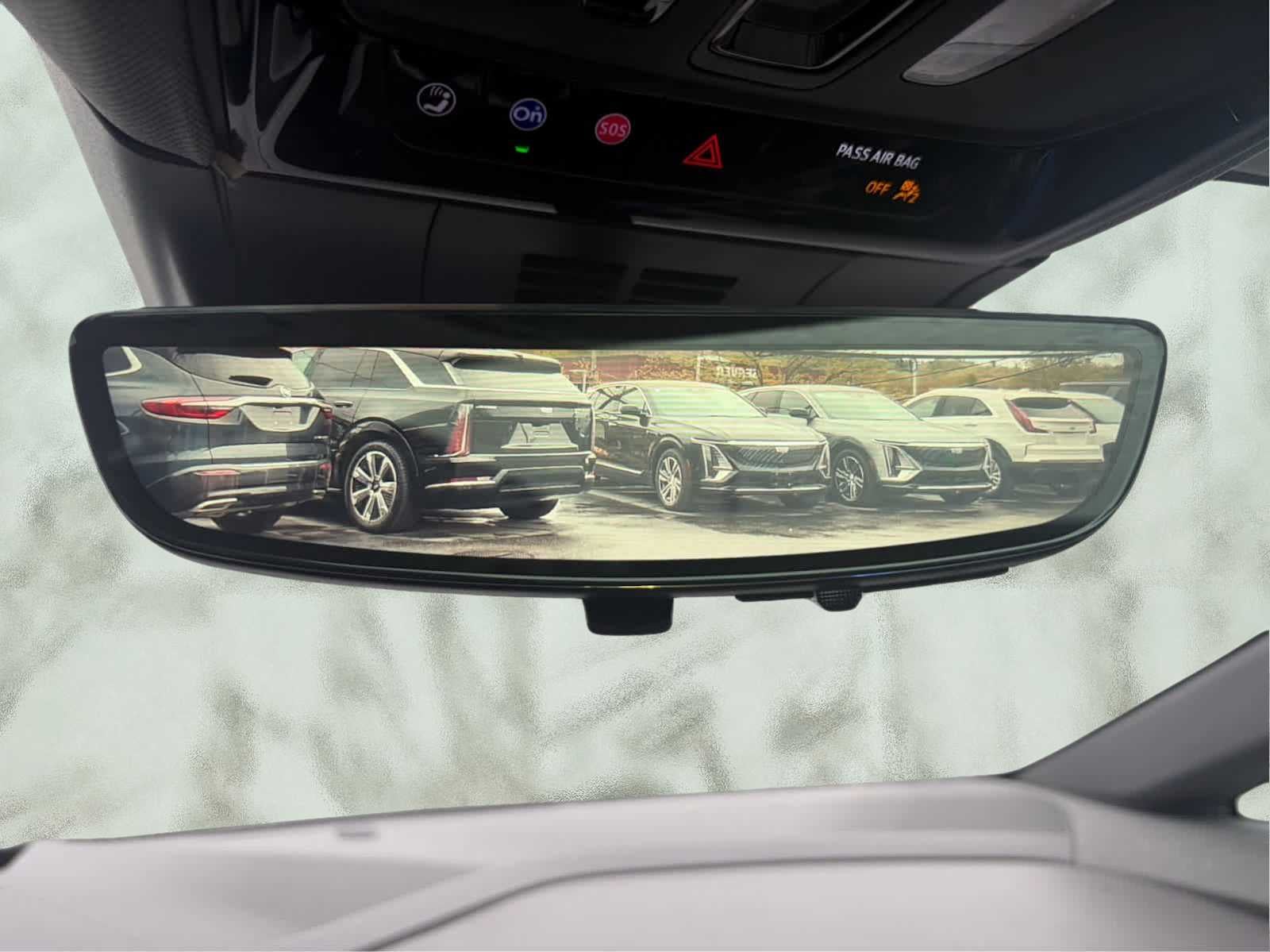 2025 Cadillac OPTIQ Luxury 2