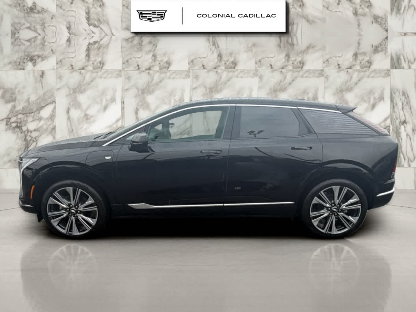 Used 2025 Cadillac OPTIQ Luxury 2 with VIN 3GYK3DMR2SS165229 for sale in Woburn, MA