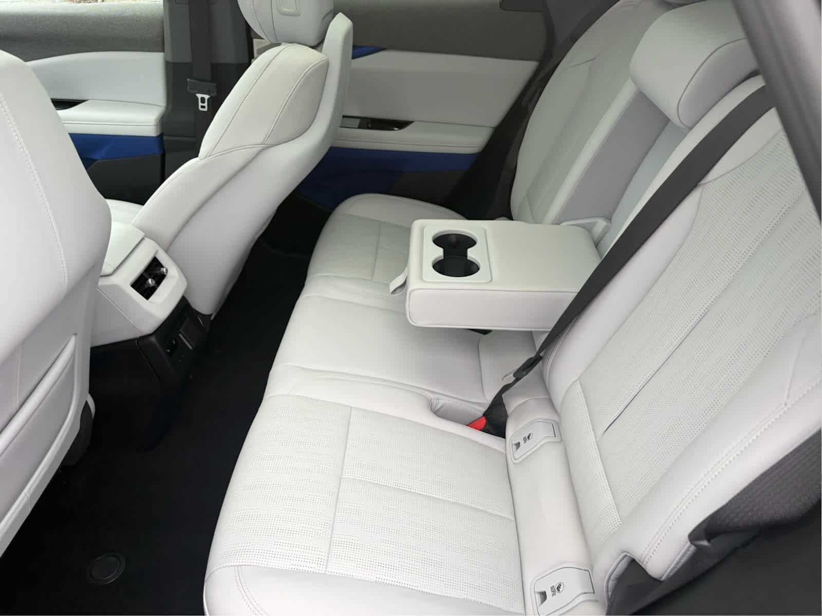 2025 Cadillac OPTIQ Luxury 2