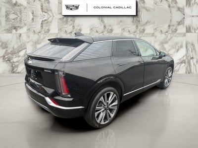 2025 Cadillac OPTIQ Luxury 2