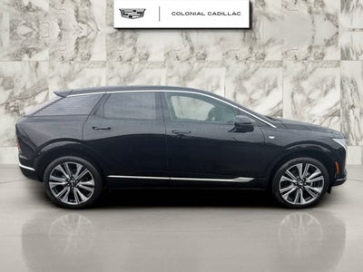 2025 Cadillac OPTIQ Luxury 2
