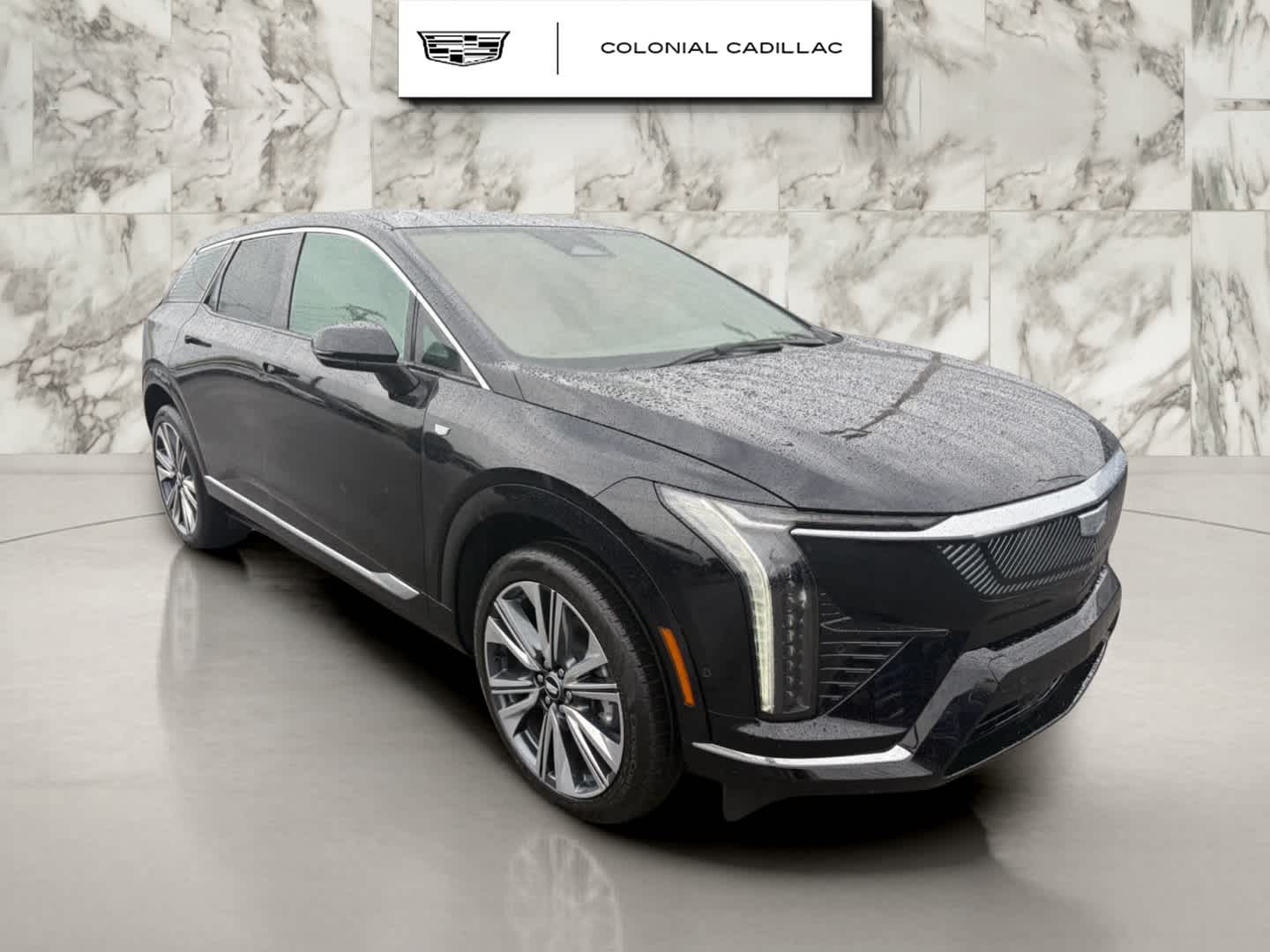 2025 Cadillac OPTIQ Luxury 2